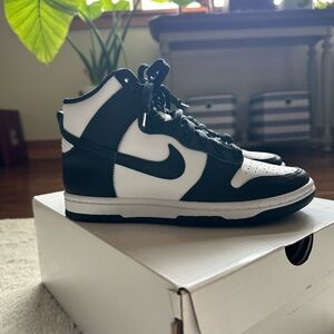 Women’s size 5.5 Nikes